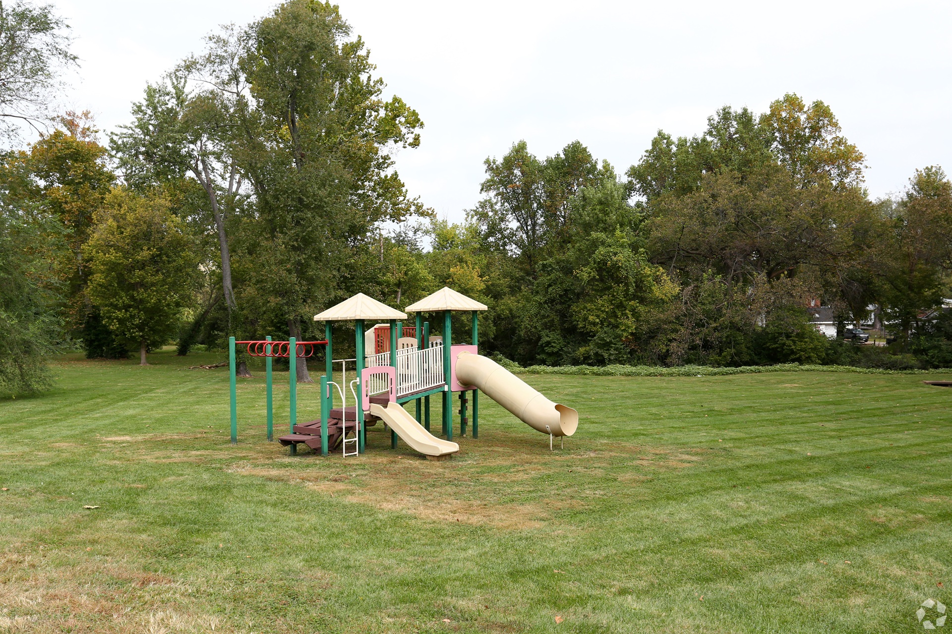 Woodlands Apartments playground in Saint Louis, MO